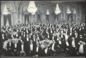 A typical banquet at the Astor Hotel in New York.