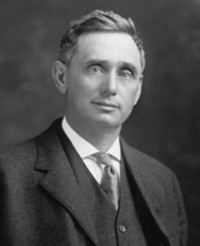 Louis Brandeis reported his discussions with President Wilson to theBritish Zionists, Weizmann and Rothschild