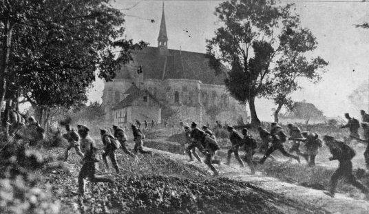 Russian troops in full retreat in 1917.