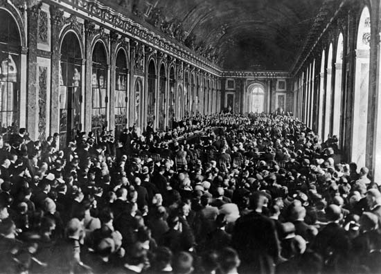 Though formal proceedings took place in the Hall of Mirrors at Versailles, other important meetings took place in other Paris venues and hotels.